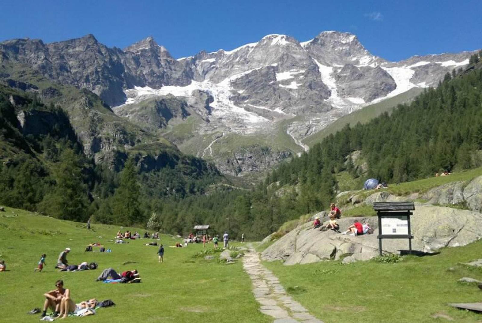Escursione alla Valle d'Olen: Un balcone sul Monte Rosa